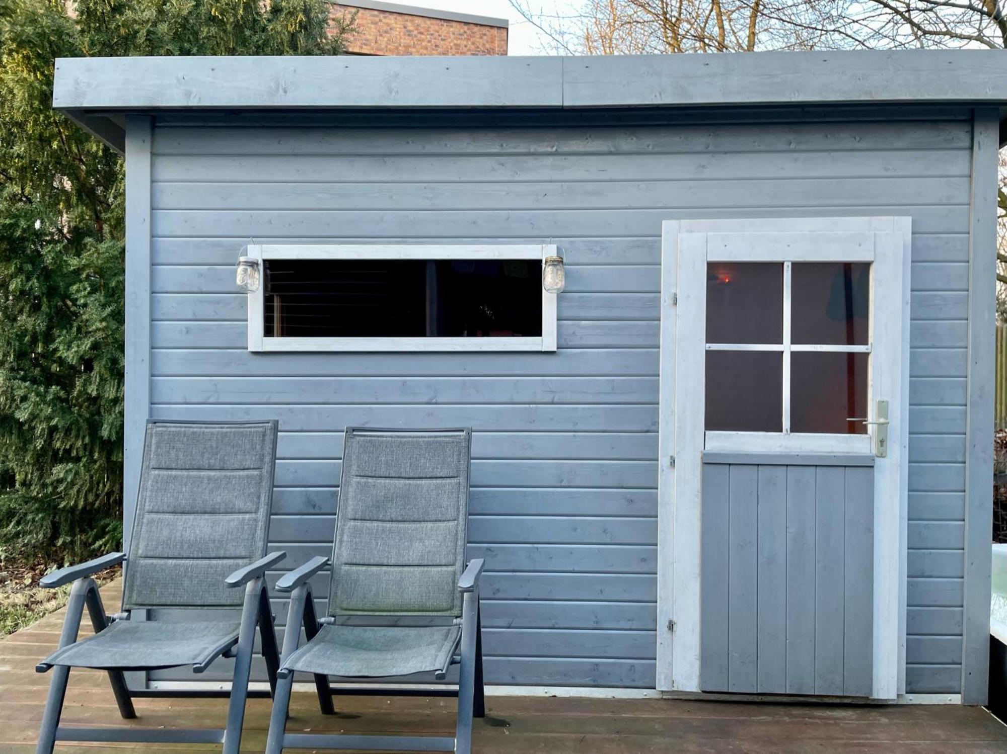 Modernes Holzhaus Im Skandinavischen Stil Mit Sauna, Garten Und 2 Katzen Norderstedt Exterior foto