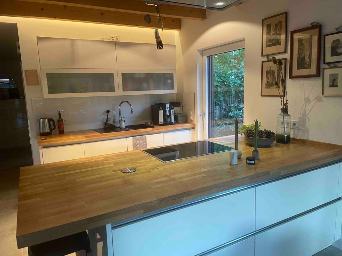 Modernes Holzhaus Im Skandinavischen Stil Mit Sauna, Garten Und 2 Katzen Norderstedt Exterior foto