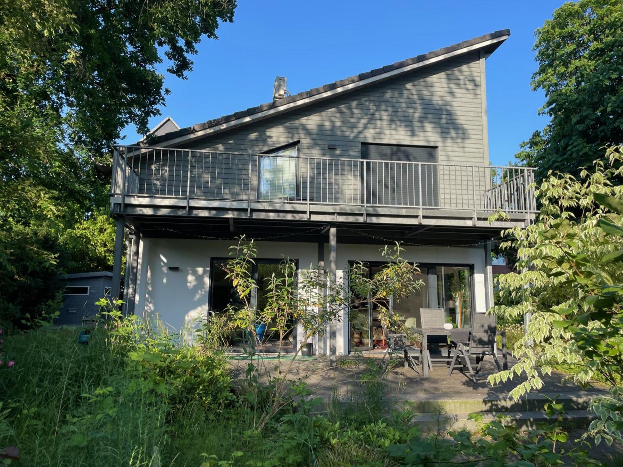 Modernes Holzhaus Im Skandinavischen Stil Mit Sauna, Garten Und 2 Katzen Norderstedt Exterior foto